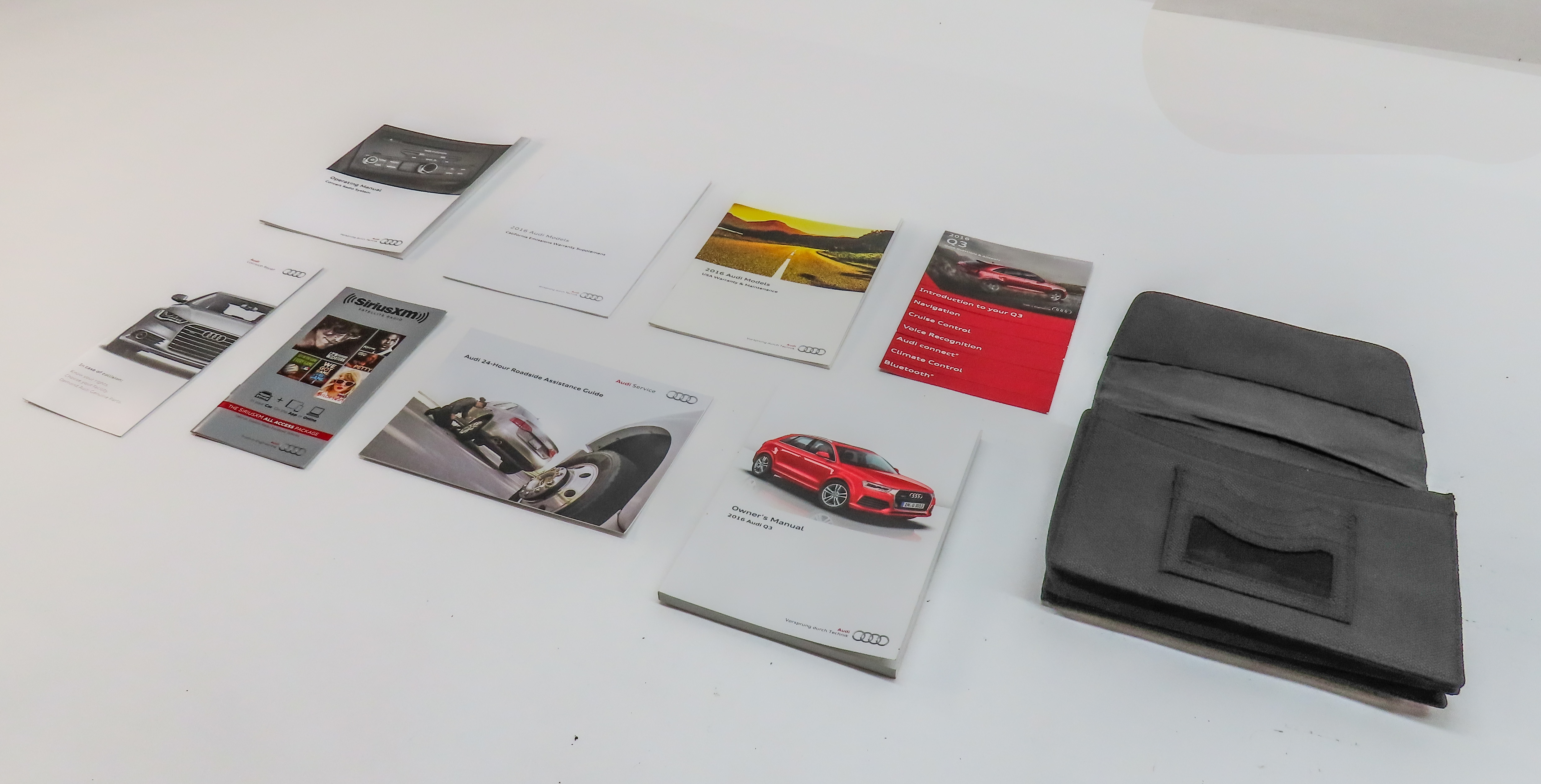 2016 AUDI Q3 (8U) OWNERS MANUAL BOOK BOOKLET SERVICE GUIDE SET w/ CASE — exact item pictured